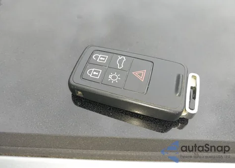 2011 Volvo Xc70 T6 из США, поврежденный, VIN YV4902BZ5B1101687